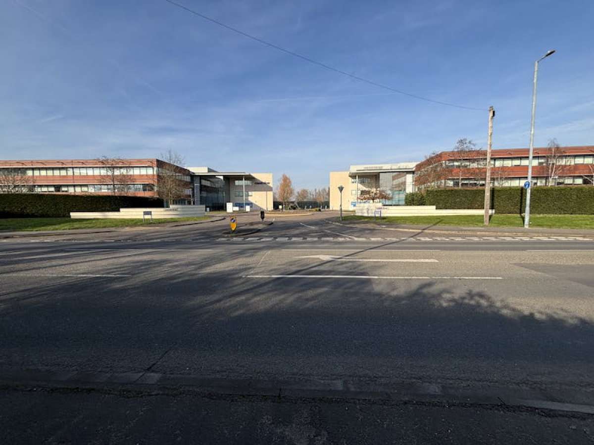 Office in Windsor - photo 2