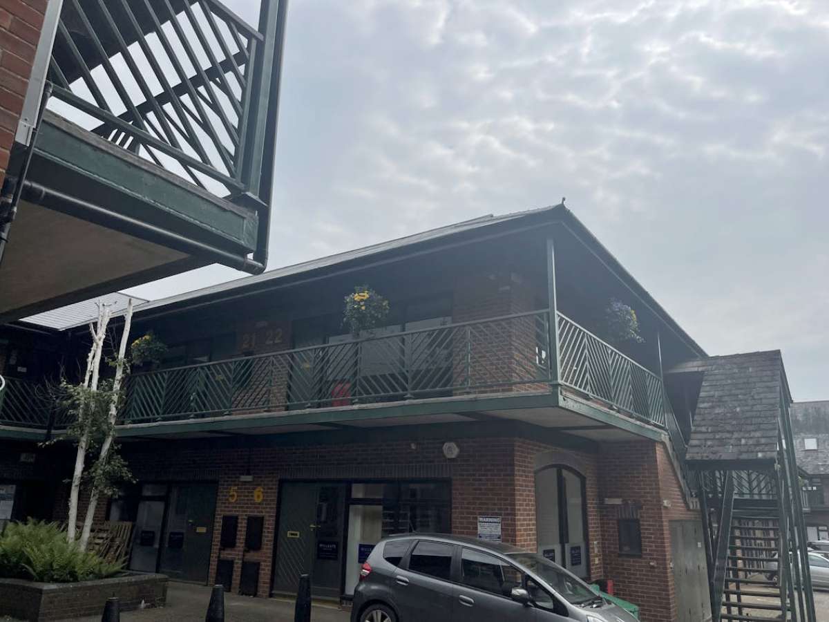 Office in Winchester - photo 4