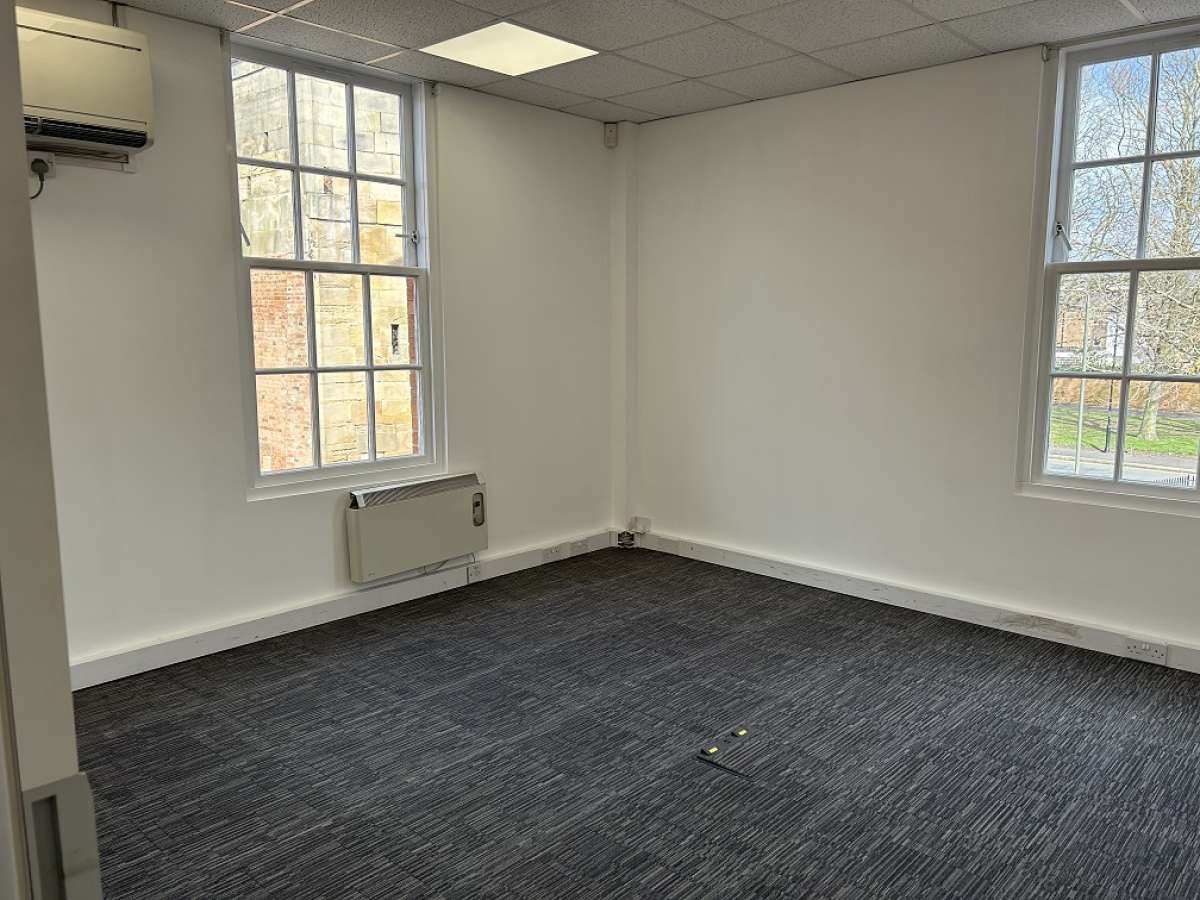 Office in Derby - photo 4