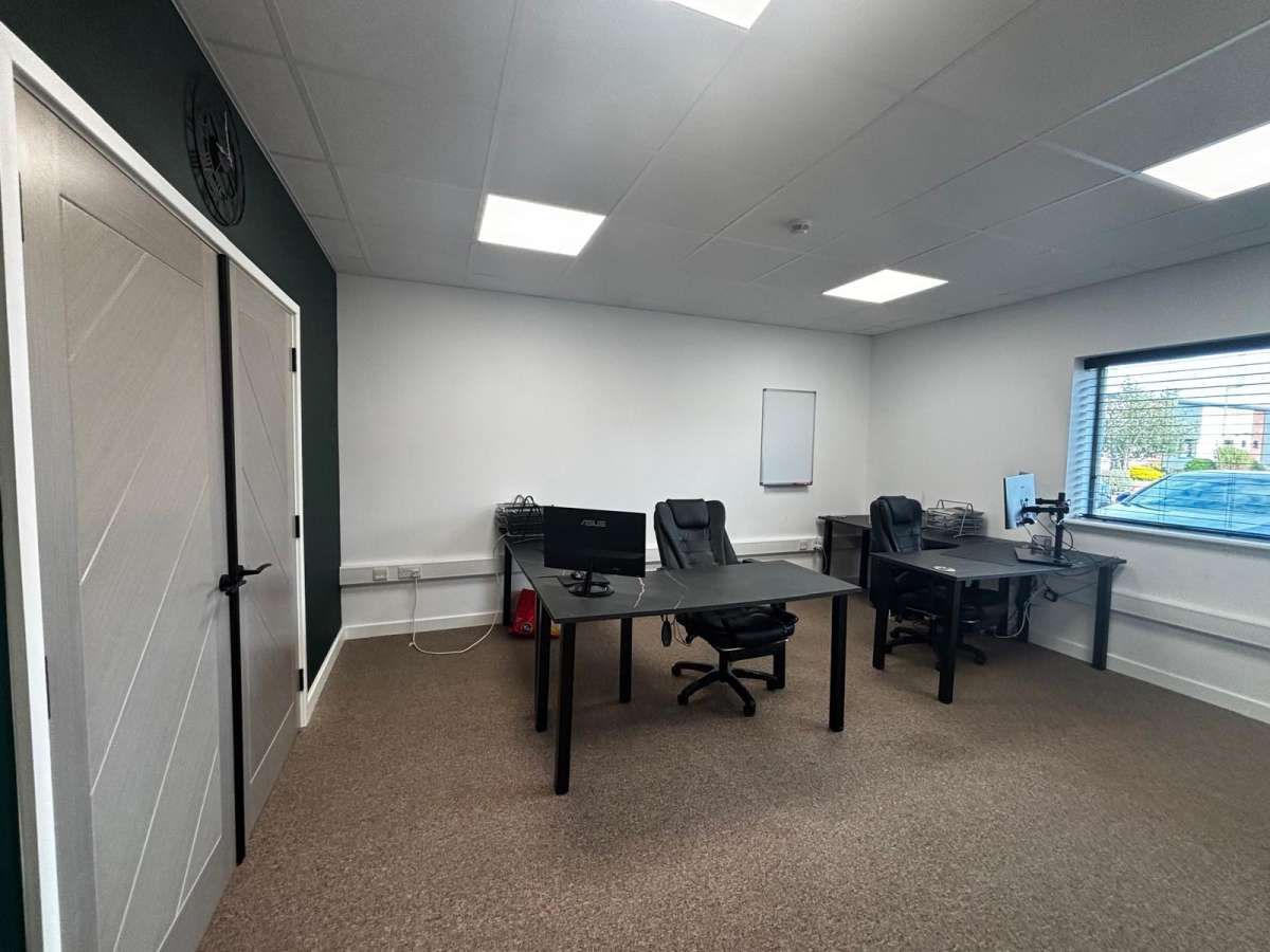 Office in Aylsham - photo 3