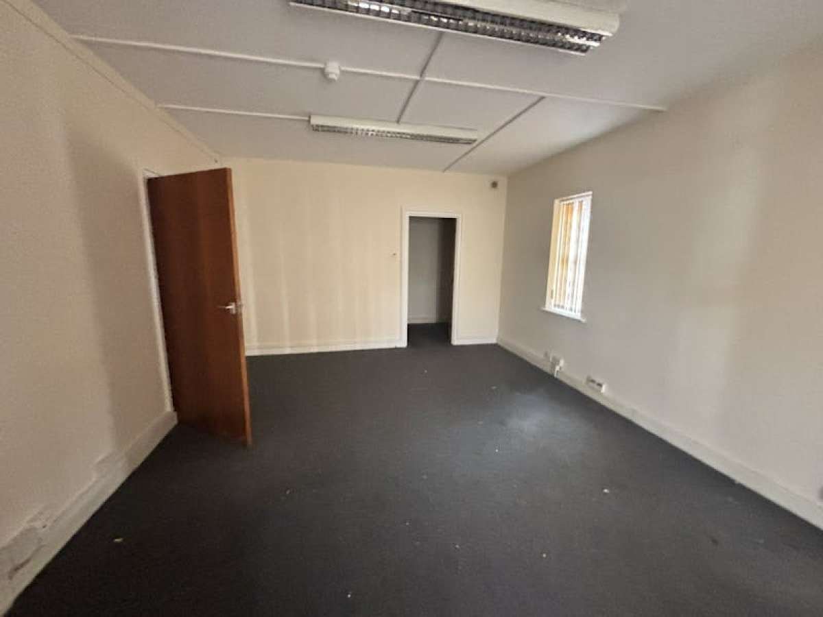 Office in Portsmouth - photo 3