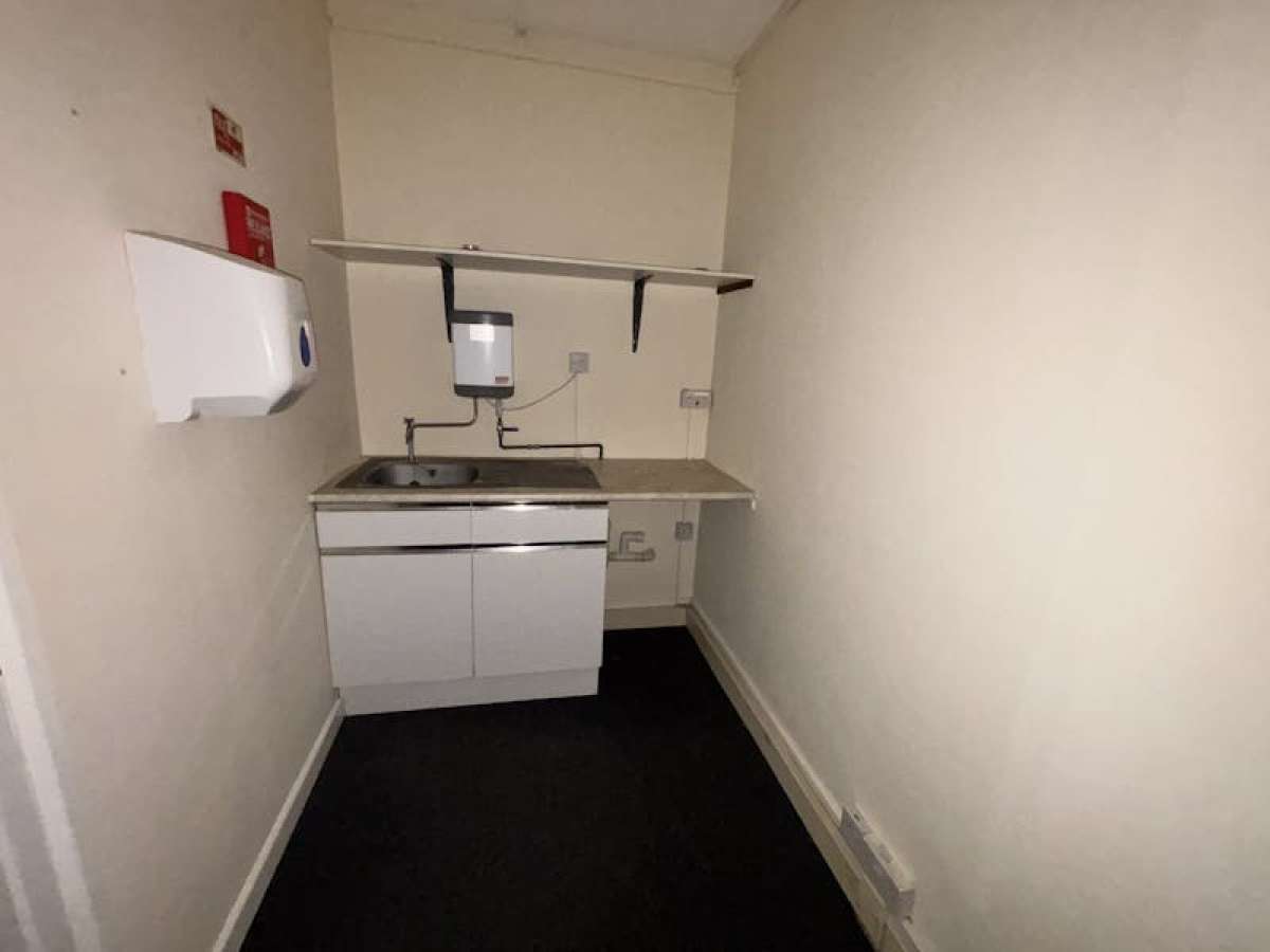 Office in Portsmouth - photo 4