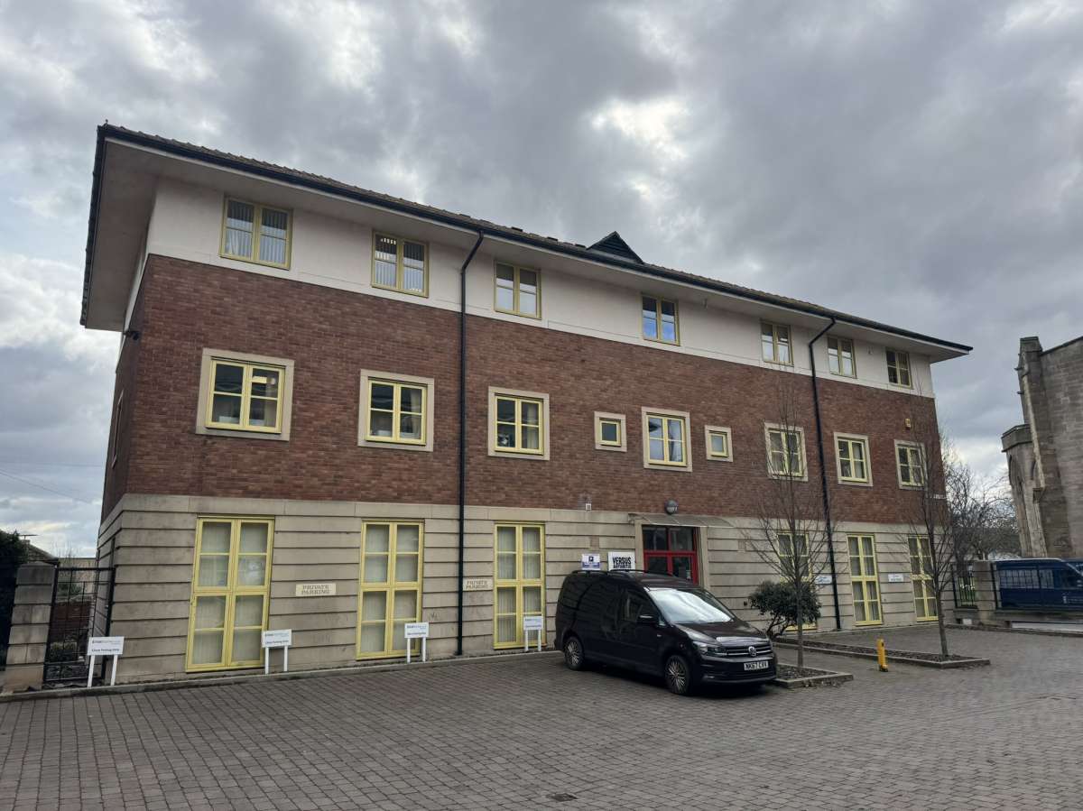 Office in Chesterfield - photo 4