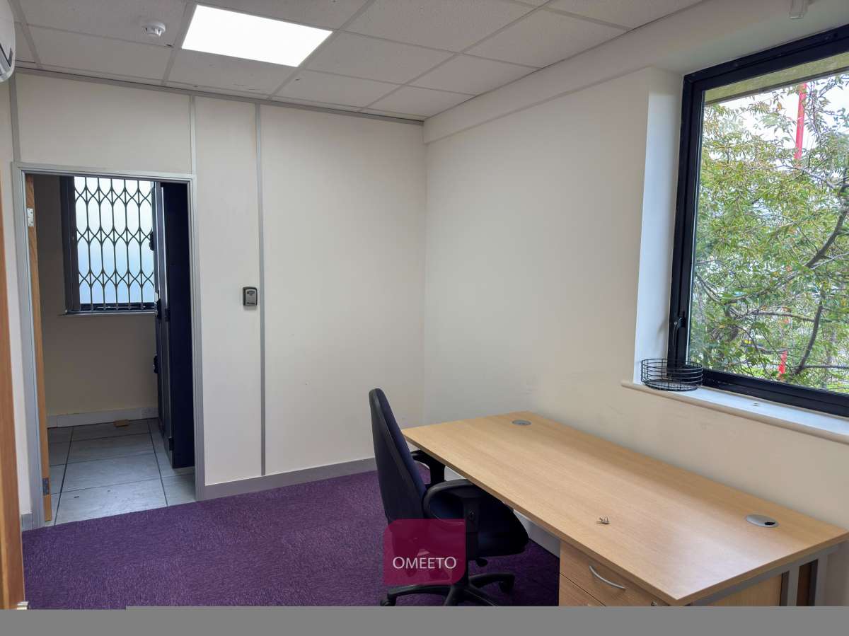 Office in Derby - photo 3