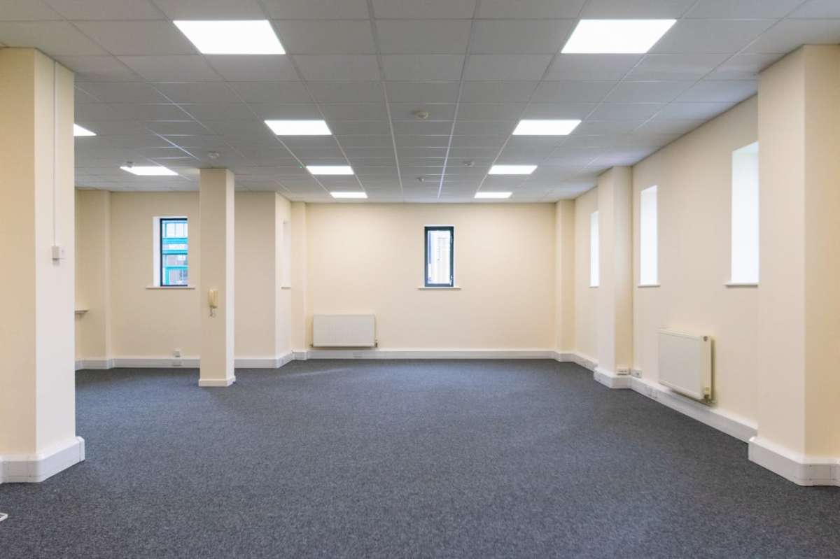 Office in Poundbury - photo 3