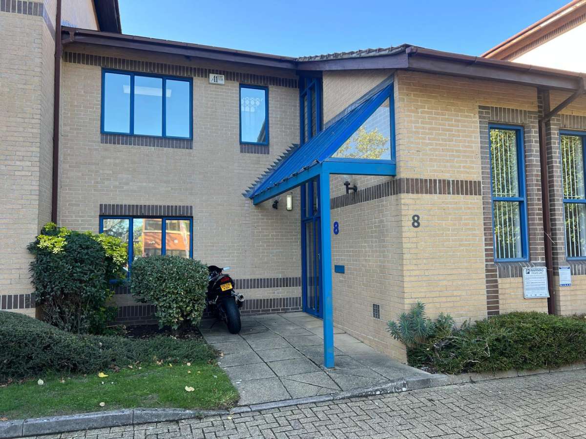 Office in Eastleigh - photo 3