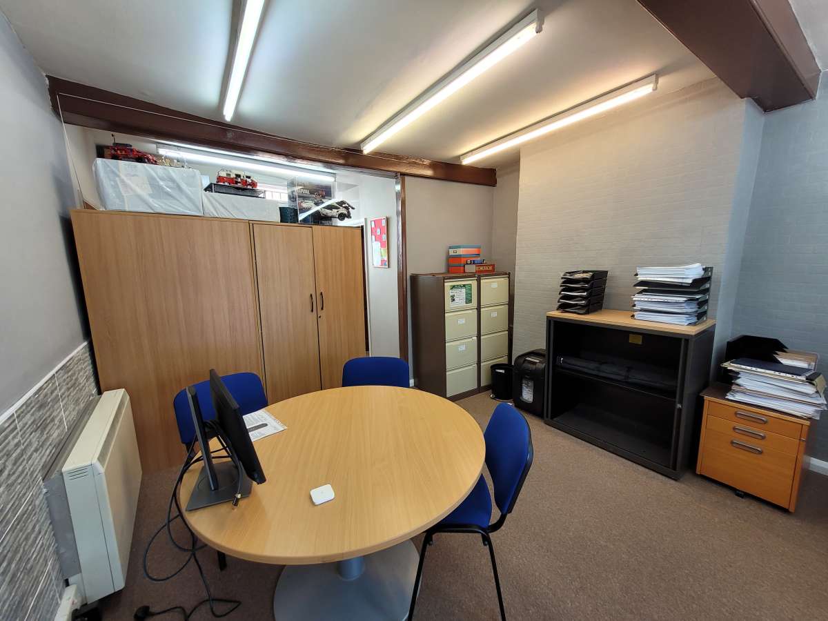 Office in St Ives (Cambs) - photo 3