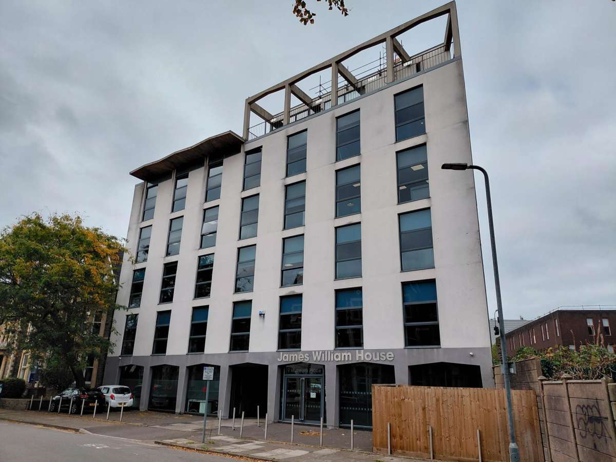 Office in Cardiff - photo 3