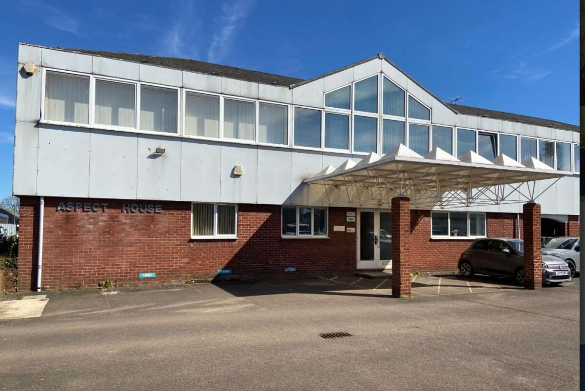 Office in Tonbridge - photo 2