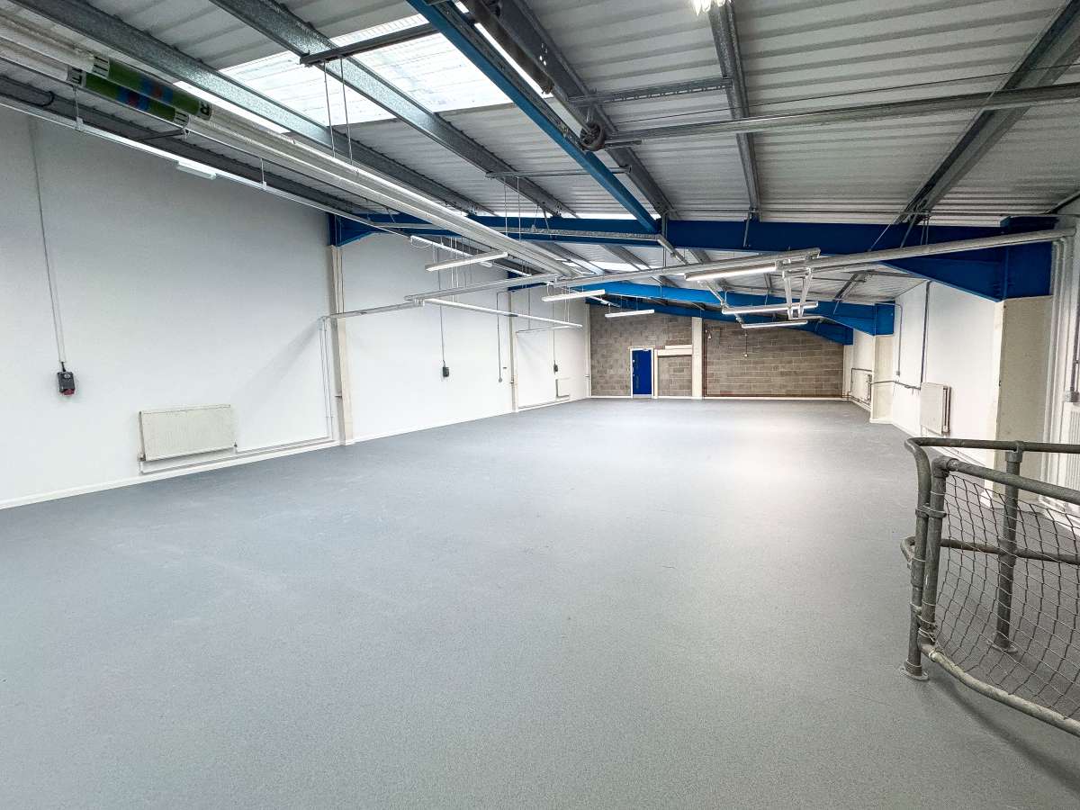 Industrial Unit in Penryn - photo 2