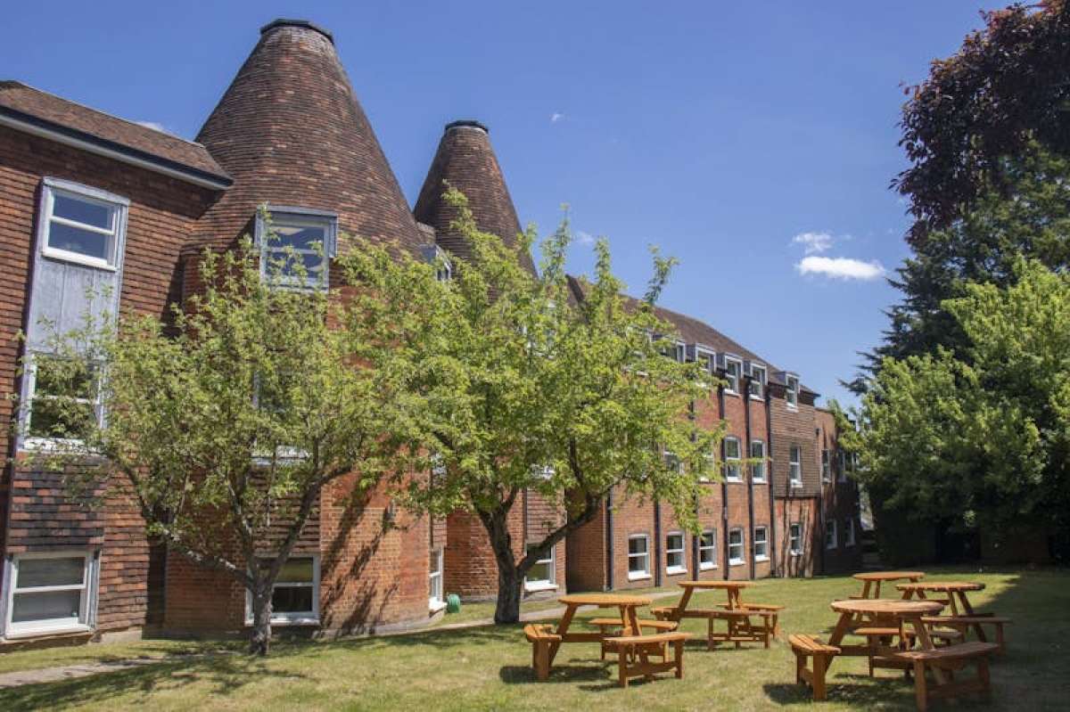 Office in Farnham - photo 4