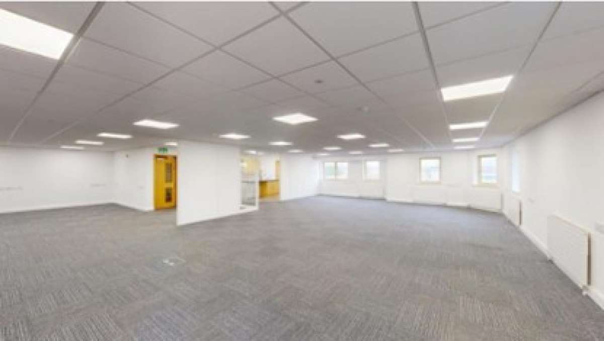 Office in Sowton Industrial Estate - photo 2