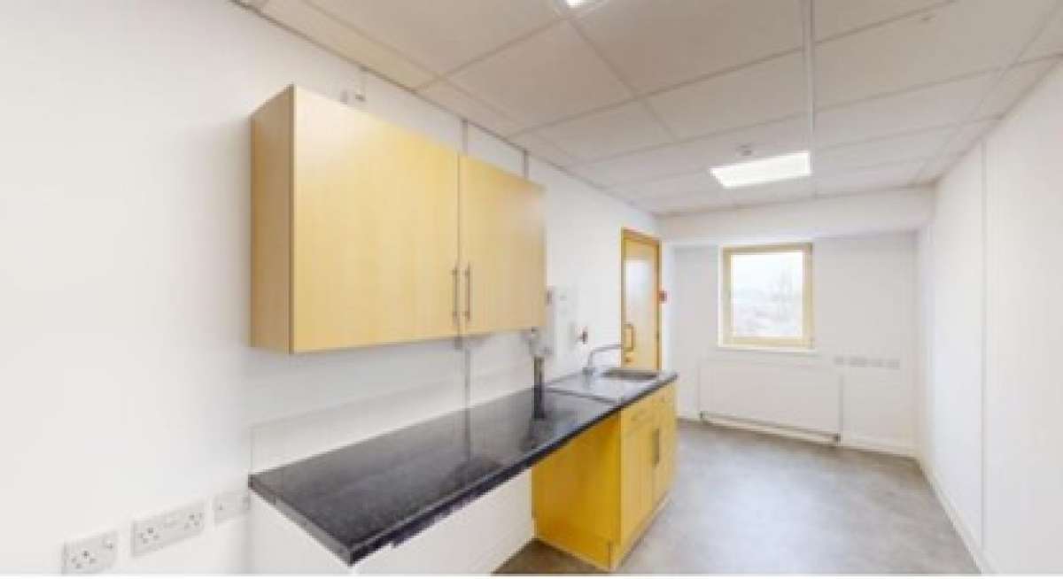 Office in Sowton Industrial Estate - photo 4