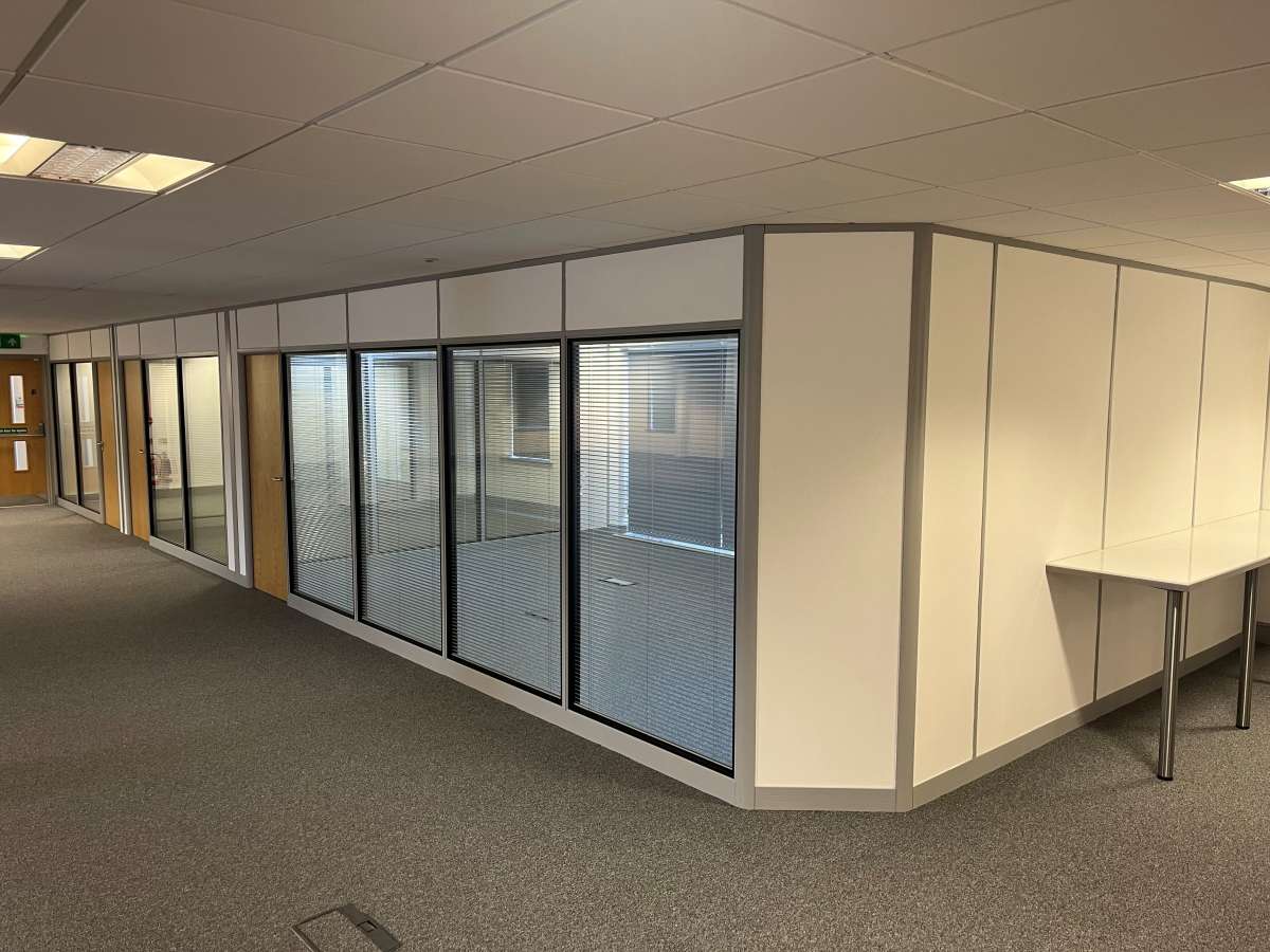 Office in Hinckley - photo 4