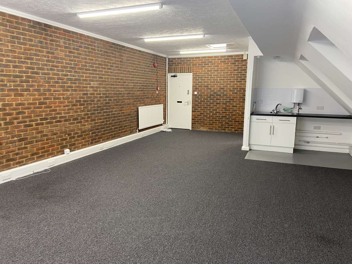 Office in Southampton - photo 3