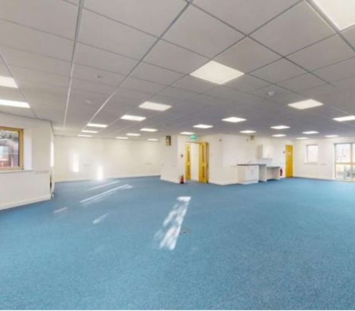 Office in Sowton Industrial Estate - photo 3