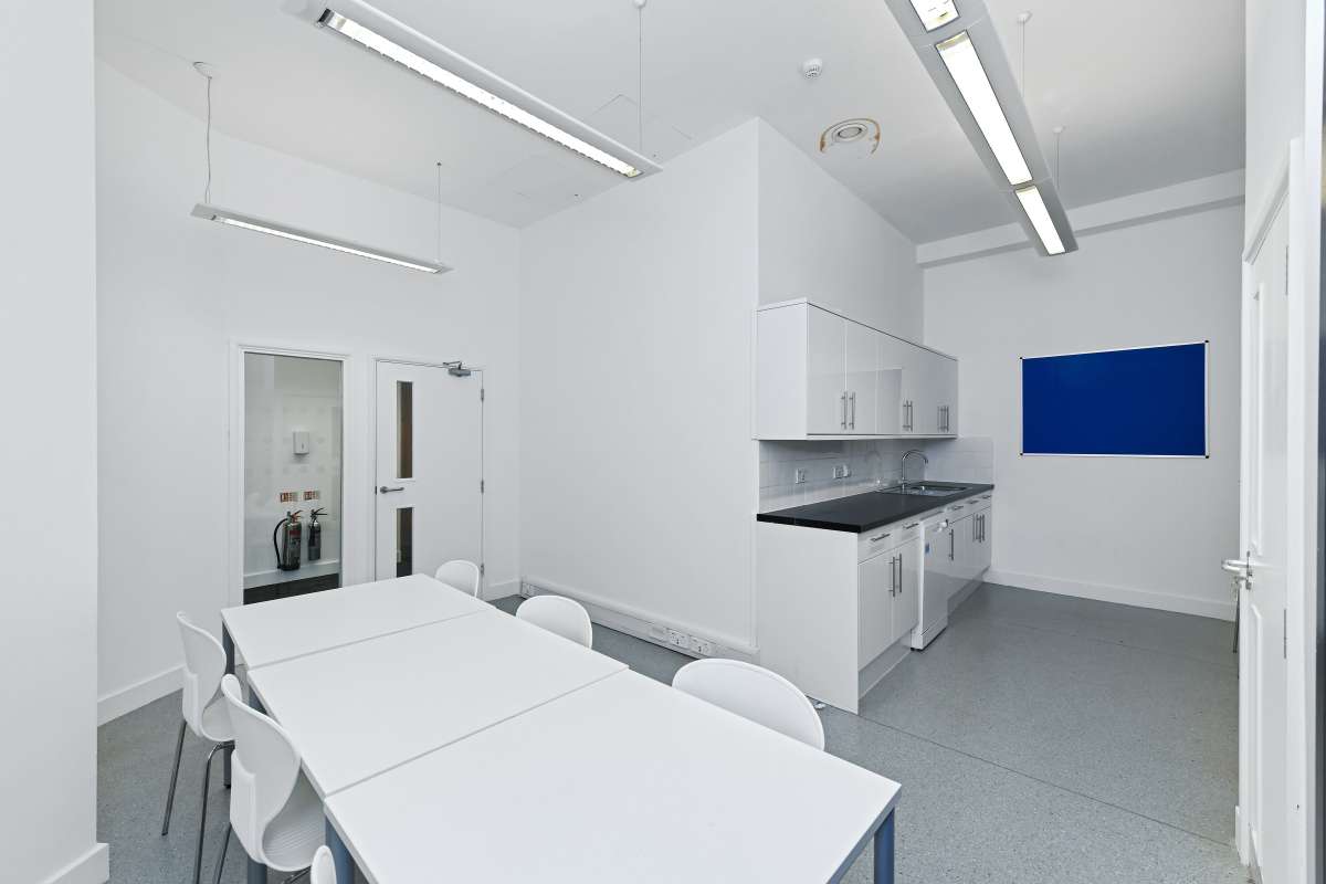 Office in Nottingham - photo 4