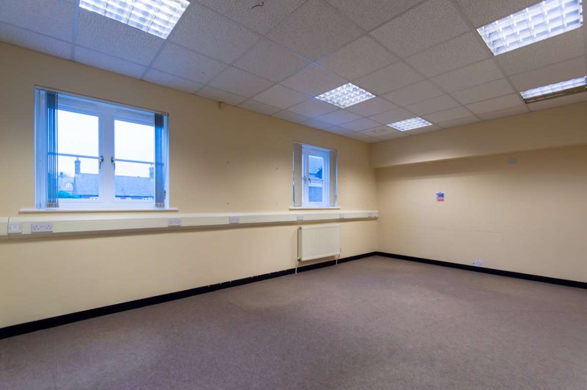 Office in Dorchester - photo 4