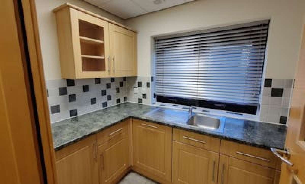 Office in Northampton - photo 3