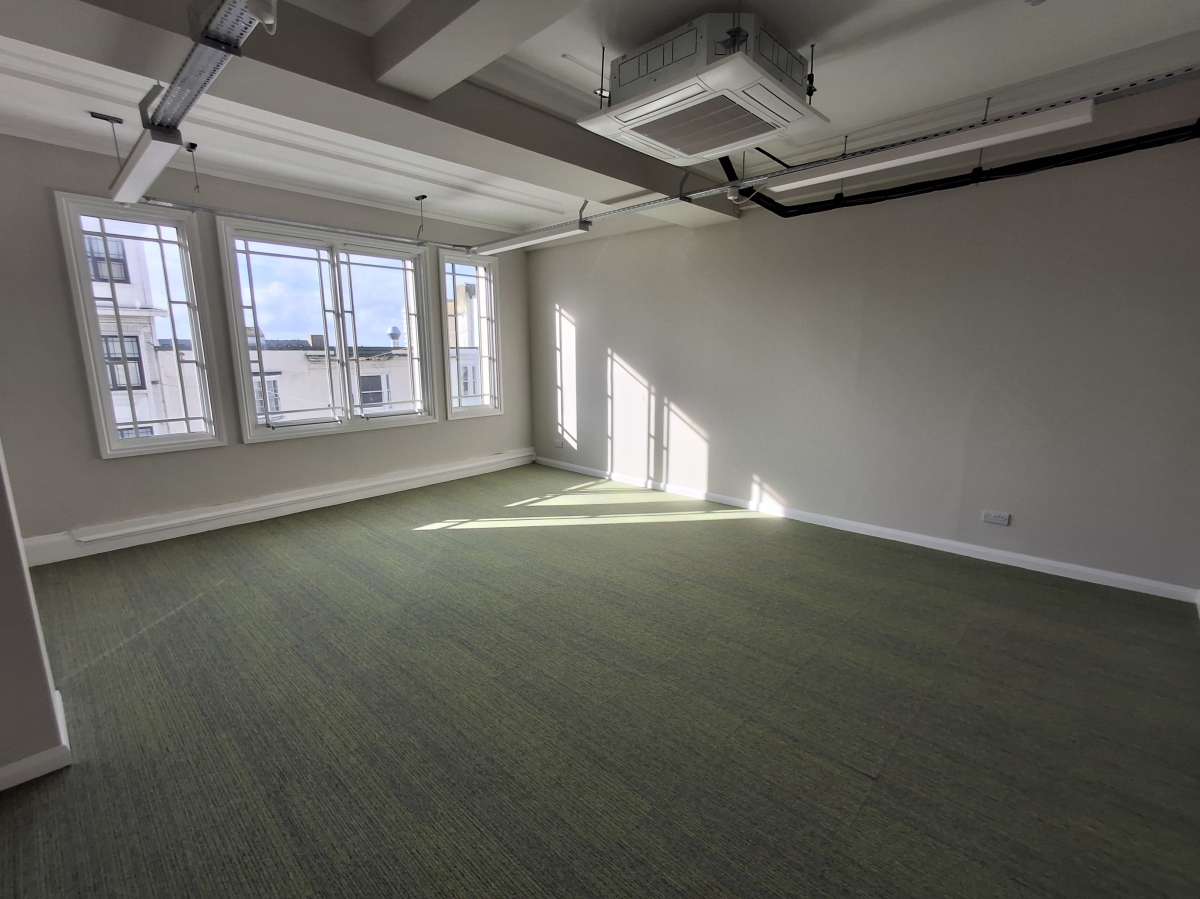 Office in Brighton - photo 4