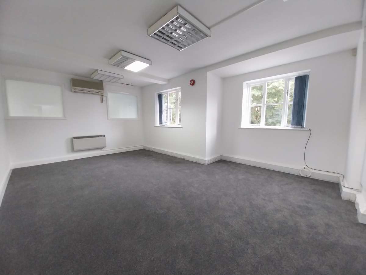 Office in Sevenoaks - photo 3