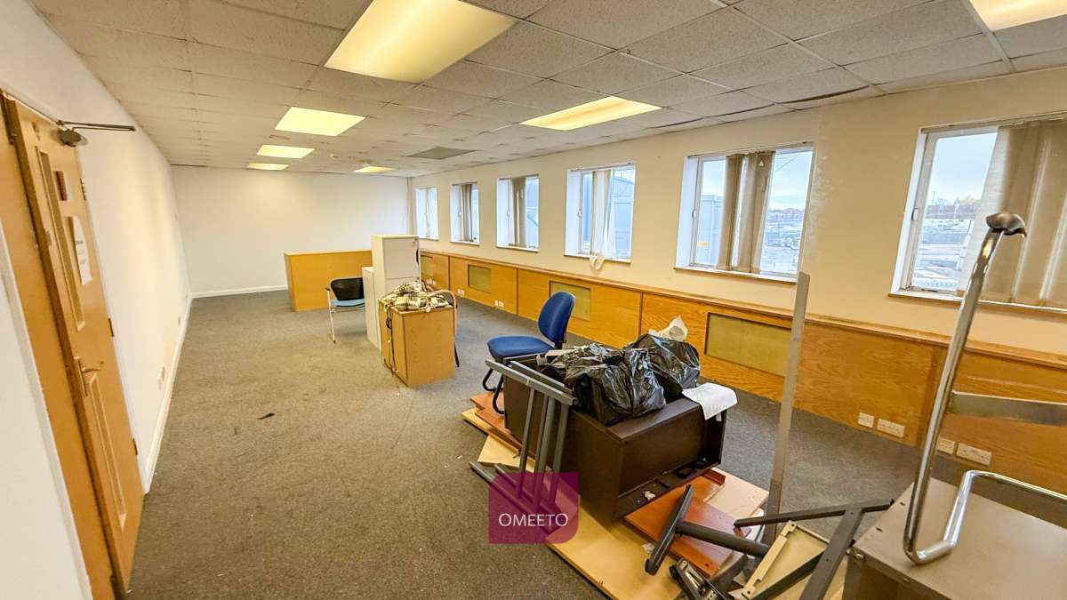 Office in Derby - photo 3