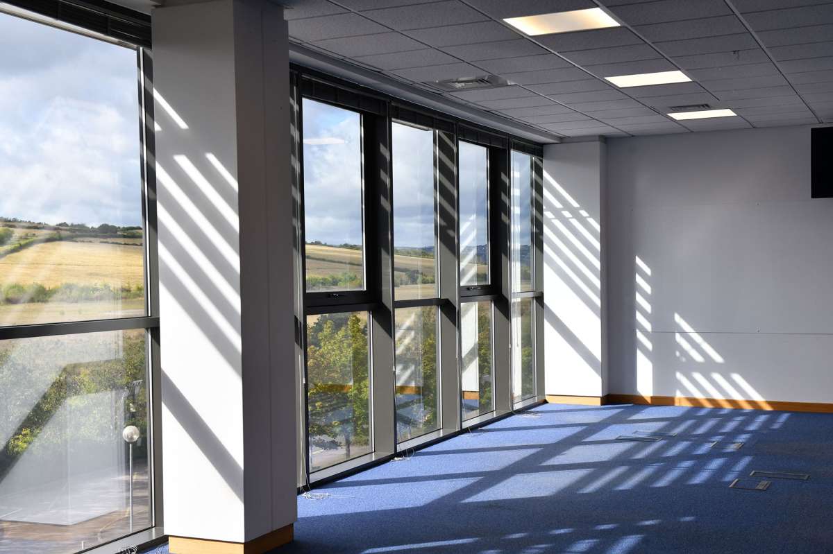 Office in Sheffield - photo 3
