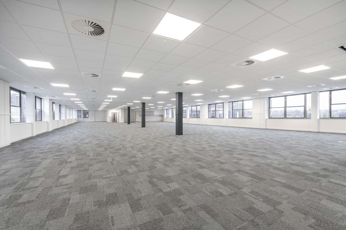 Office in Wallington - photo 4