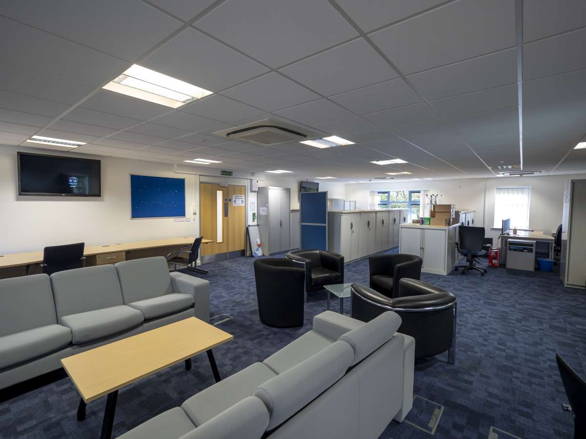 Office in Bardon Hill - photo 3