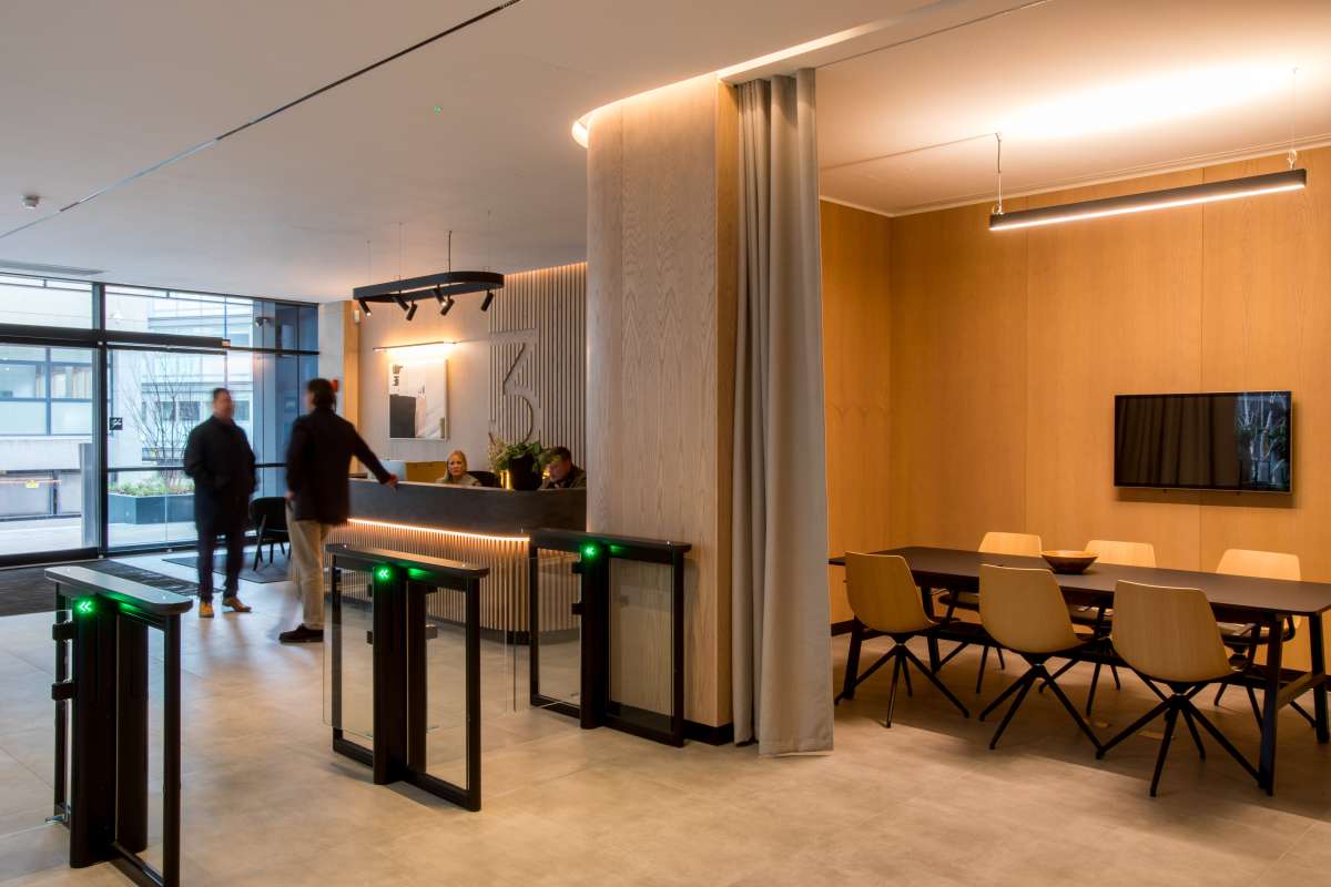 Office in Bristol - photo 3