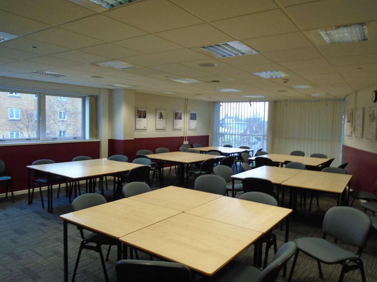 Office in Cheltenham - photo 2