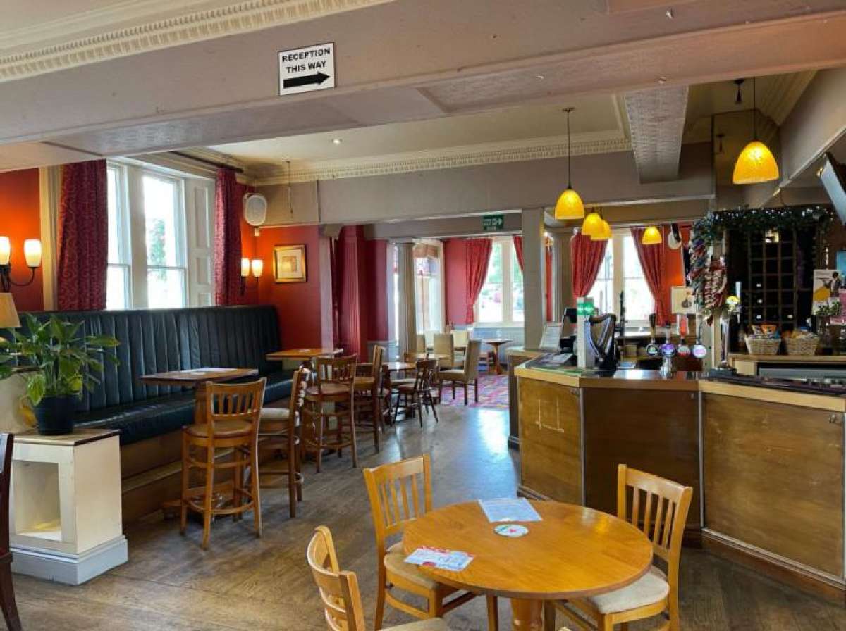 Office in Gloucester - photo 3