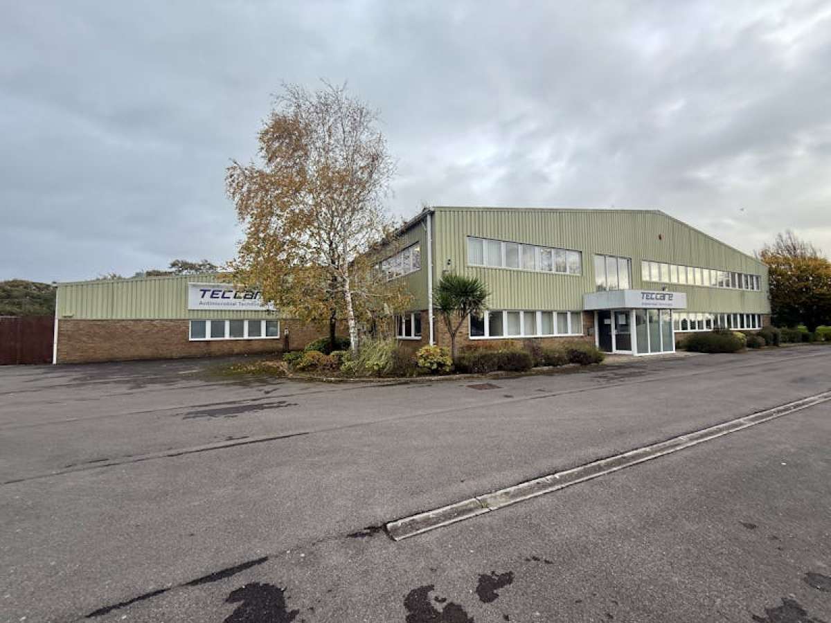 Office in Lymington - photo 4