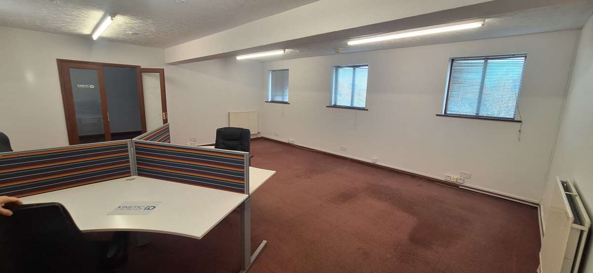 Office in Pulborough - photo 3