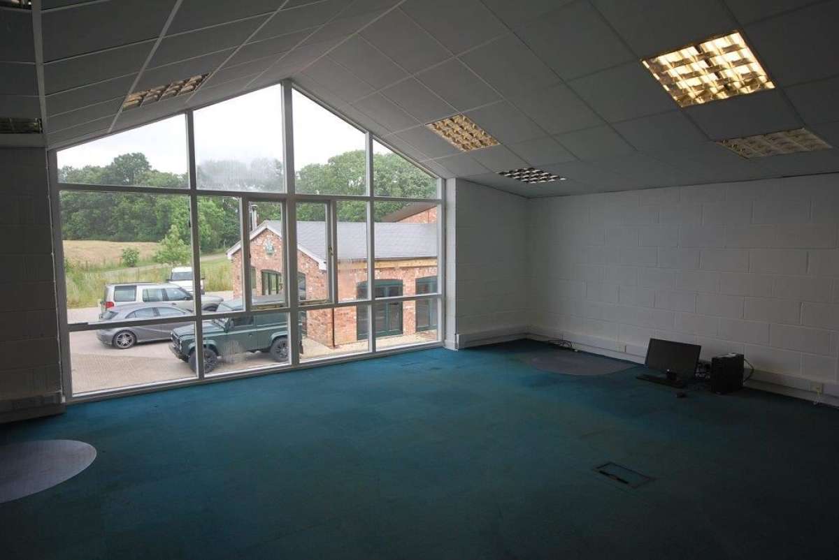 Office in Lutterworth - photo 3