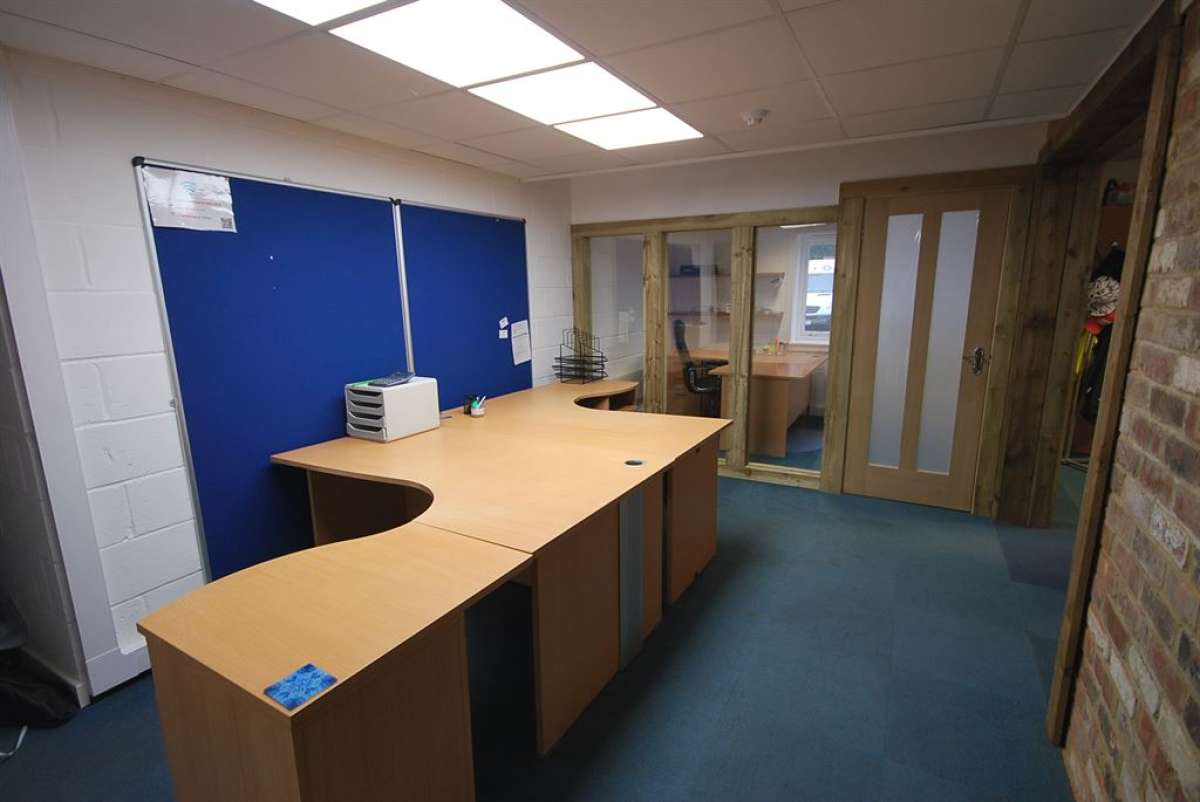 Office in Market Harborough - photo 4