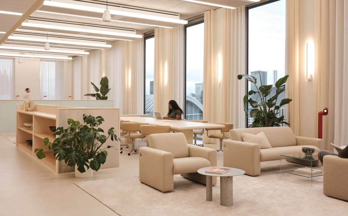 Office in London - photo 3