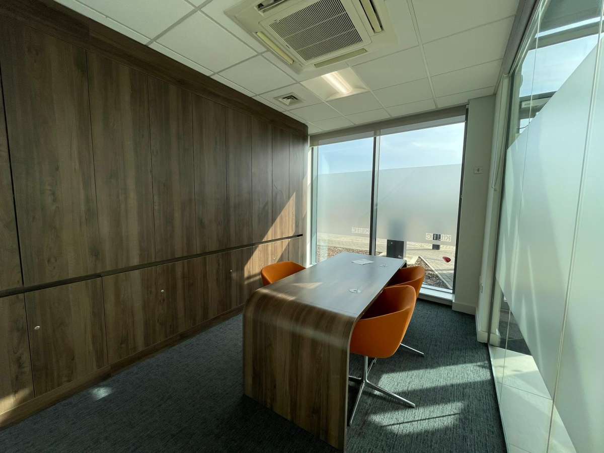 Office in Kings Lynn - photo 4