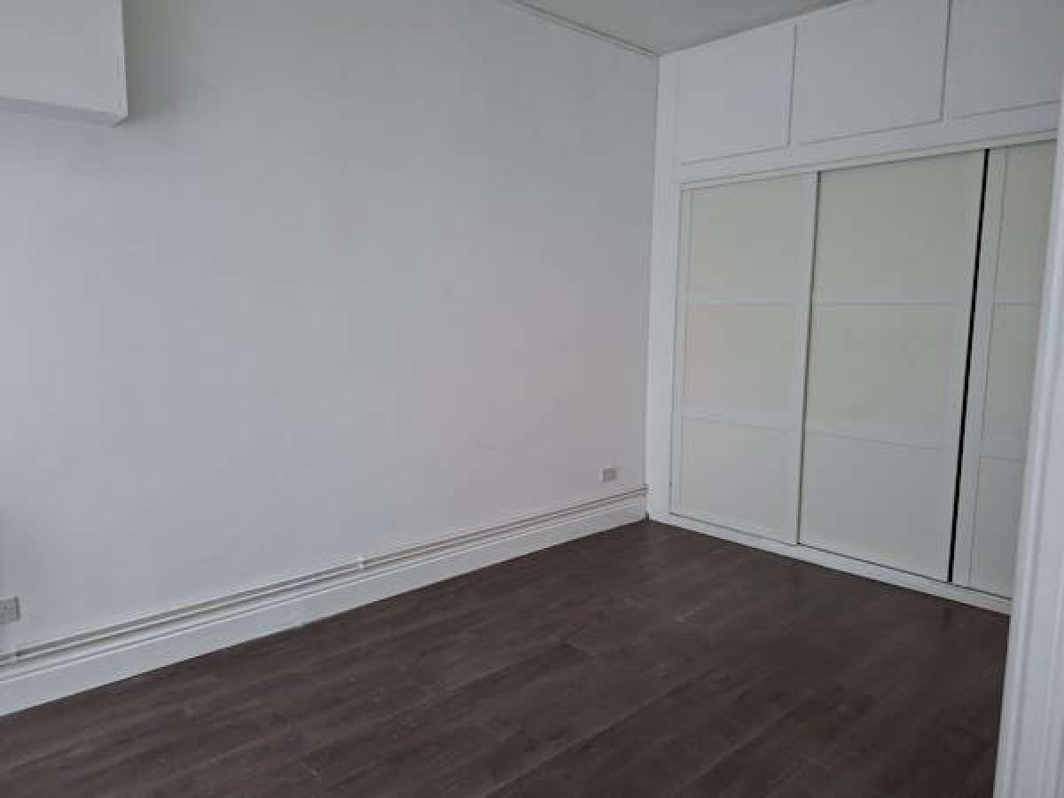 Office in Sheffield - photo 4