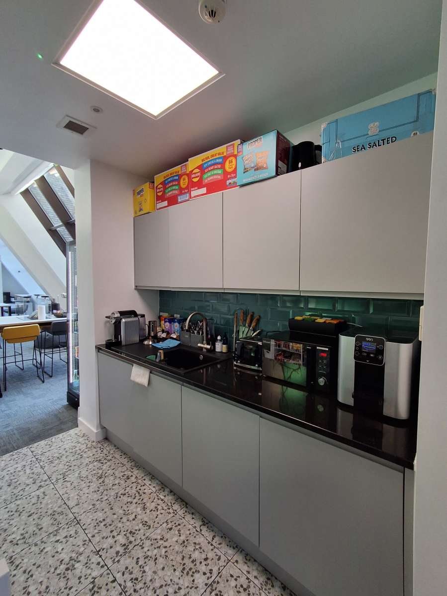 Office in London - photo 4