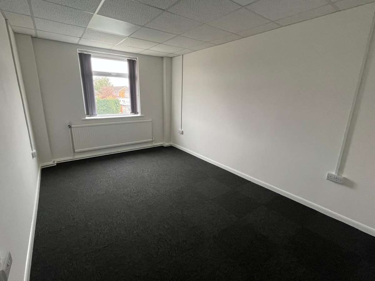 Office in Wigston - photo 4
