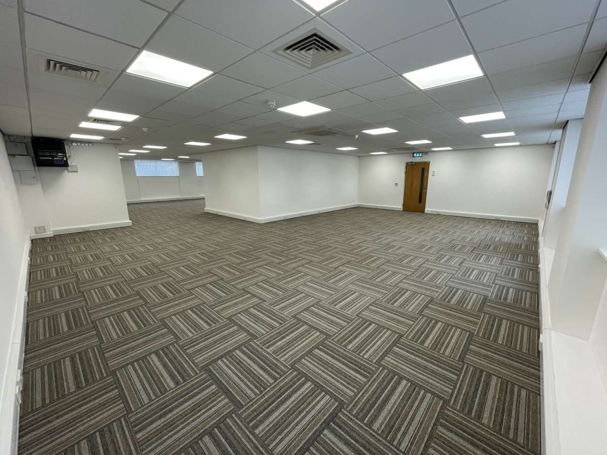 Office in Leicester - photo 2