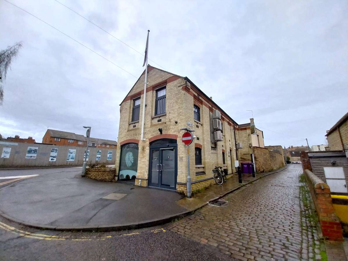 Office in Stamford - photo 2