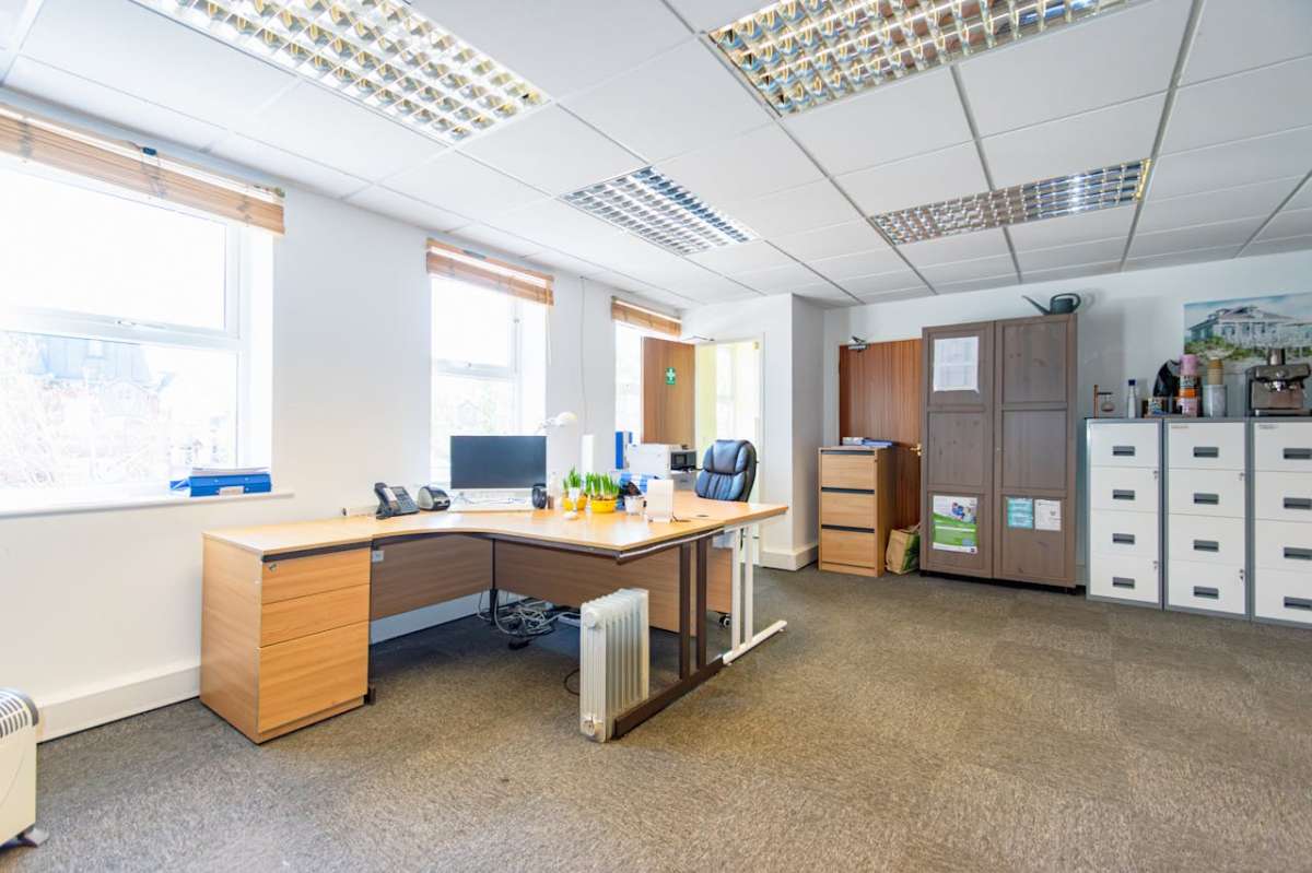 Office in Poole - photo 4