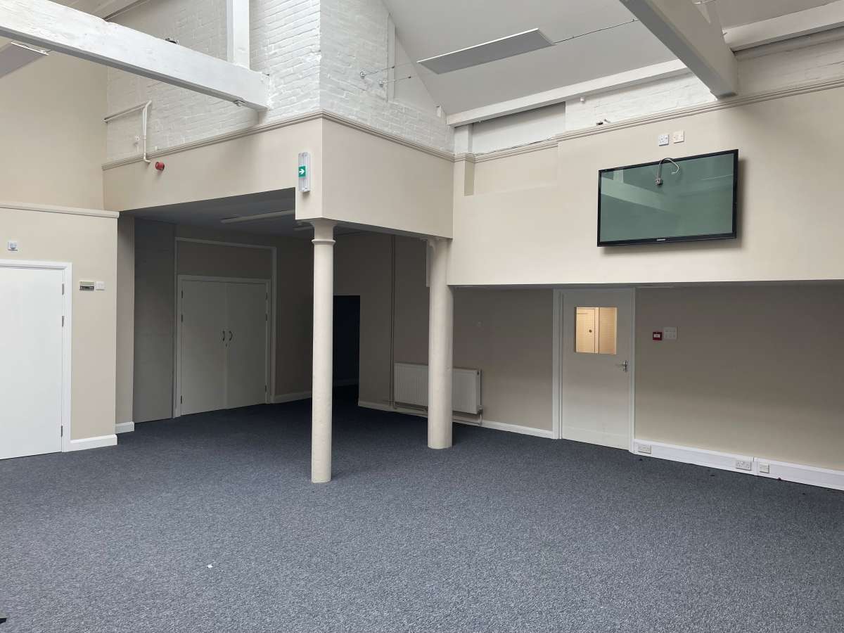 Office in Leicester - photo 2