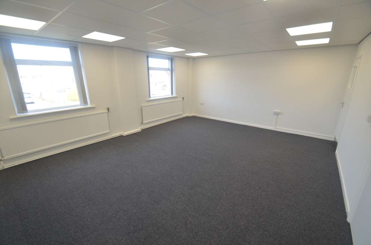 Office in Wigston - photo 2
