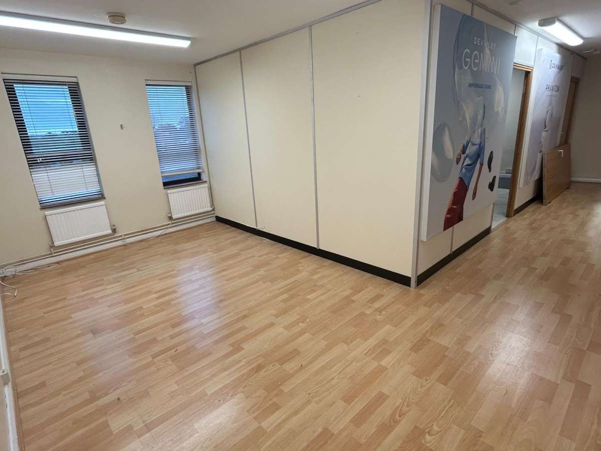 Office in Lutterworth - photo 2