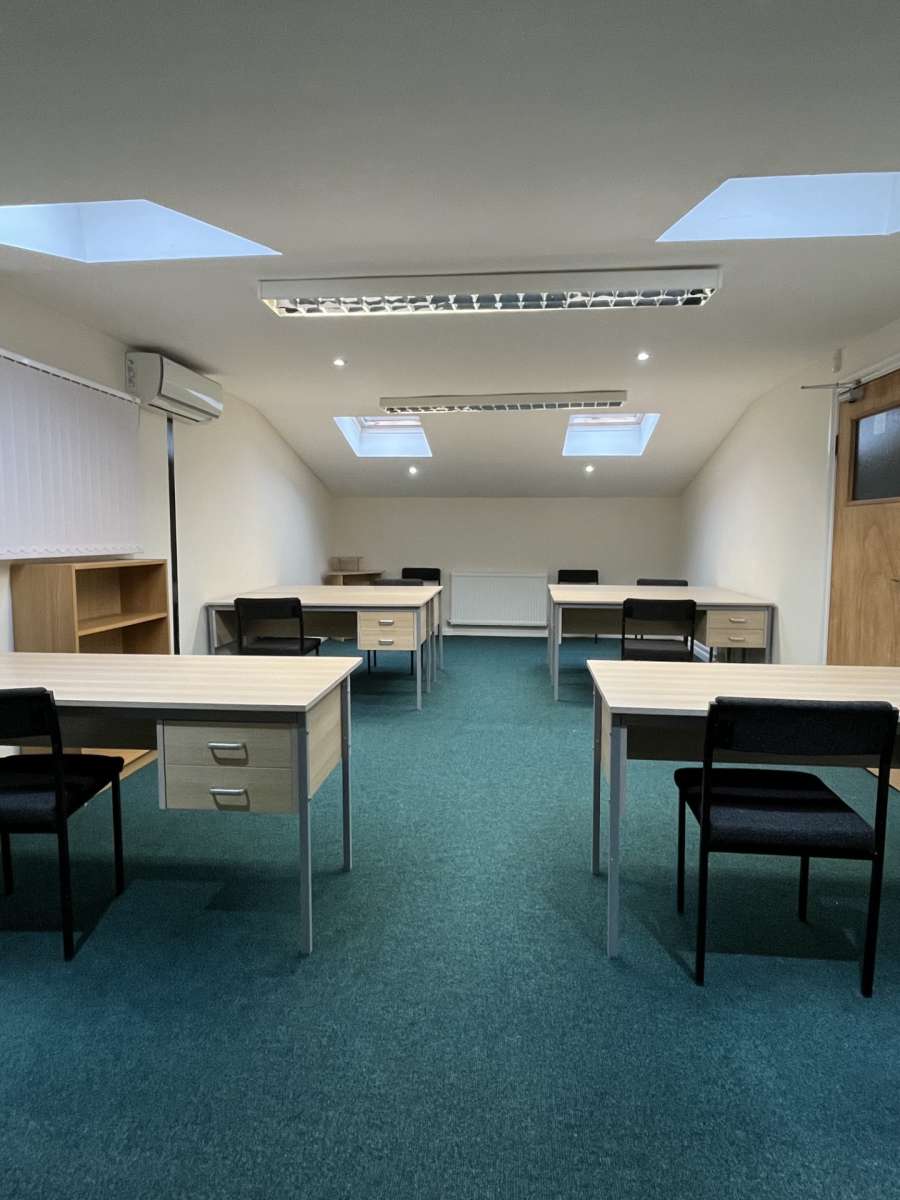 Office in Crediton - photo 2