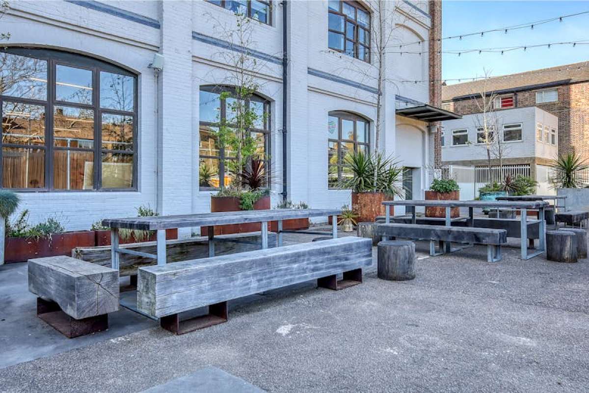 Office in London - photo 4