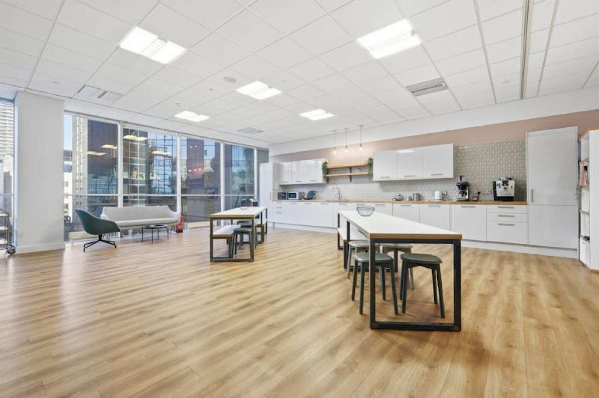 Office in London - photo 3